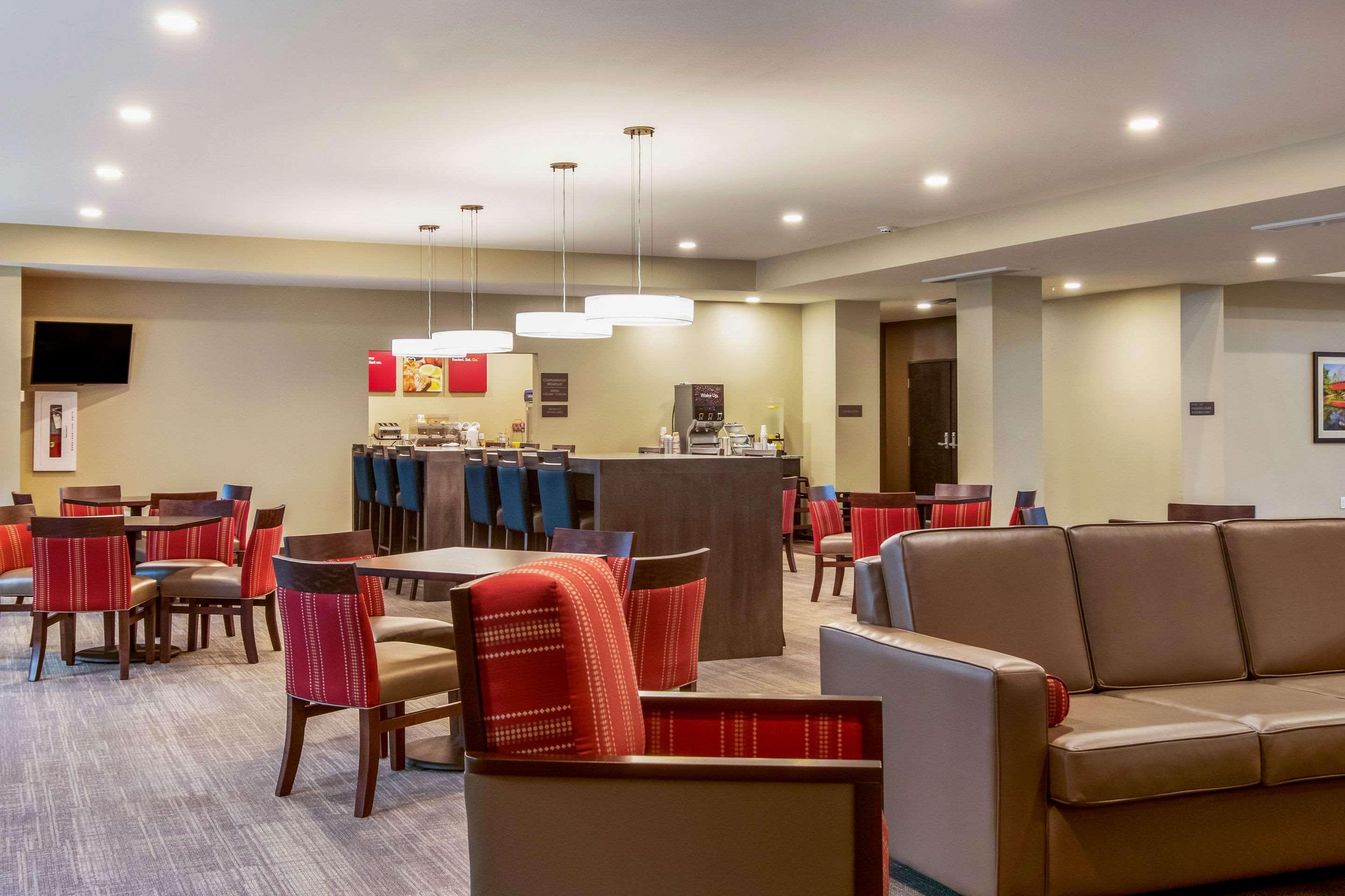Comfort Suites Wooster Near University Campus Exterior foto
